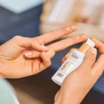 ضد آفتاب رنگی ایزدین AGE REPAIR فیوژن واتر حجم 50 میل