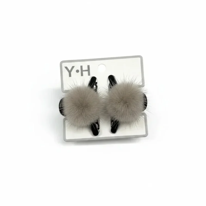 739e35f9-4598-4f63-b014-8614caf9cb7f (1) گیره موی توپی خزدار فانتزی 2 عددی - Image 1